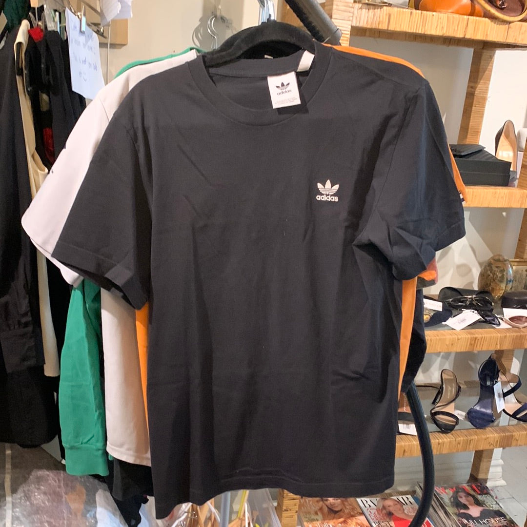 T-shirt noir Adidas