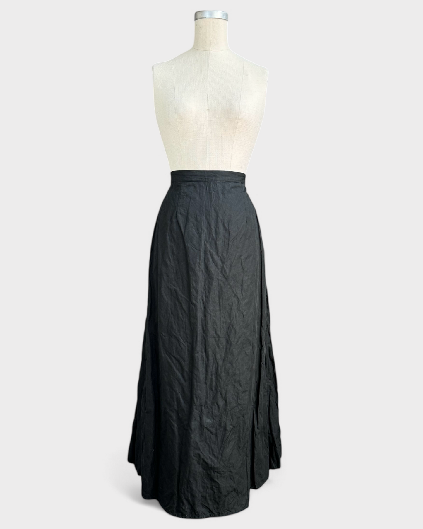 Black skirt, Sarah Pacini, 2