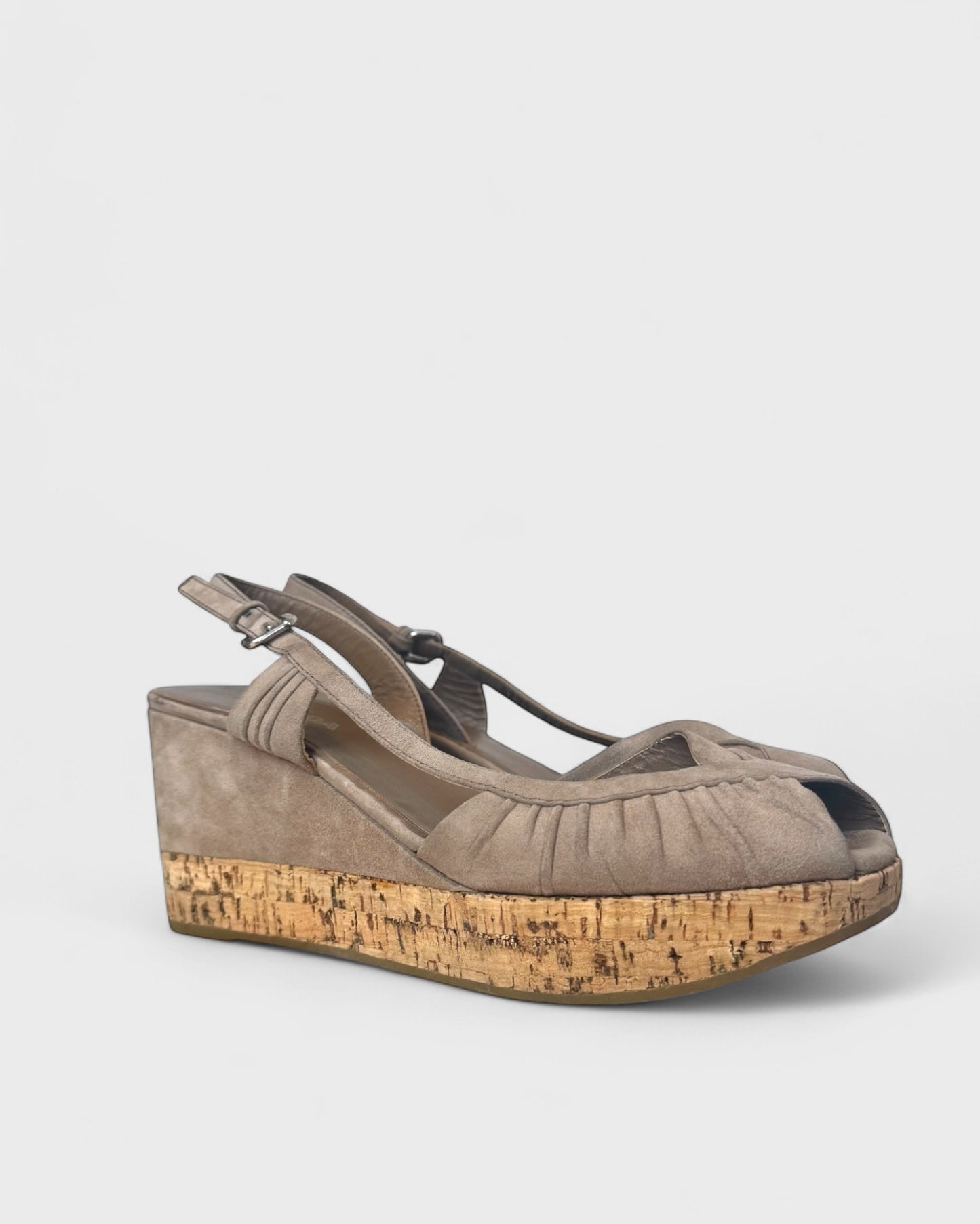Sandales compensées en daim - Prada - 38