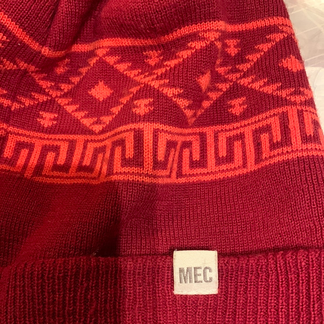 Tuque laine de merino rouge MEC