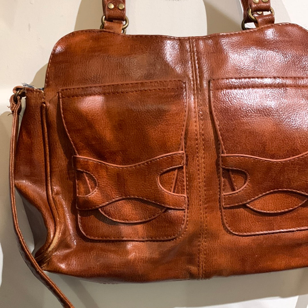 Brown leather shoulder bag with 2 pockets