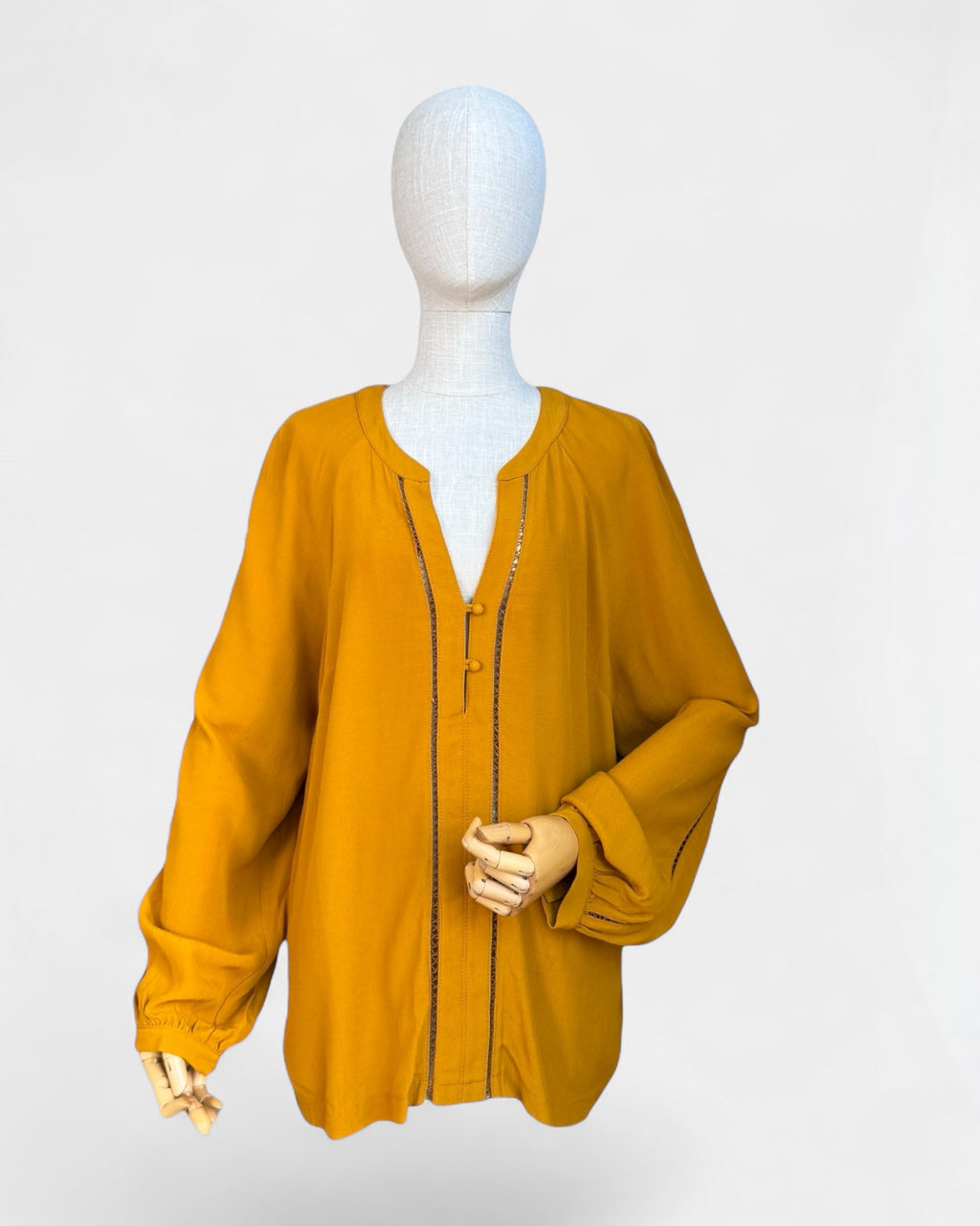 Saffron blouse La Petite Française, size 42