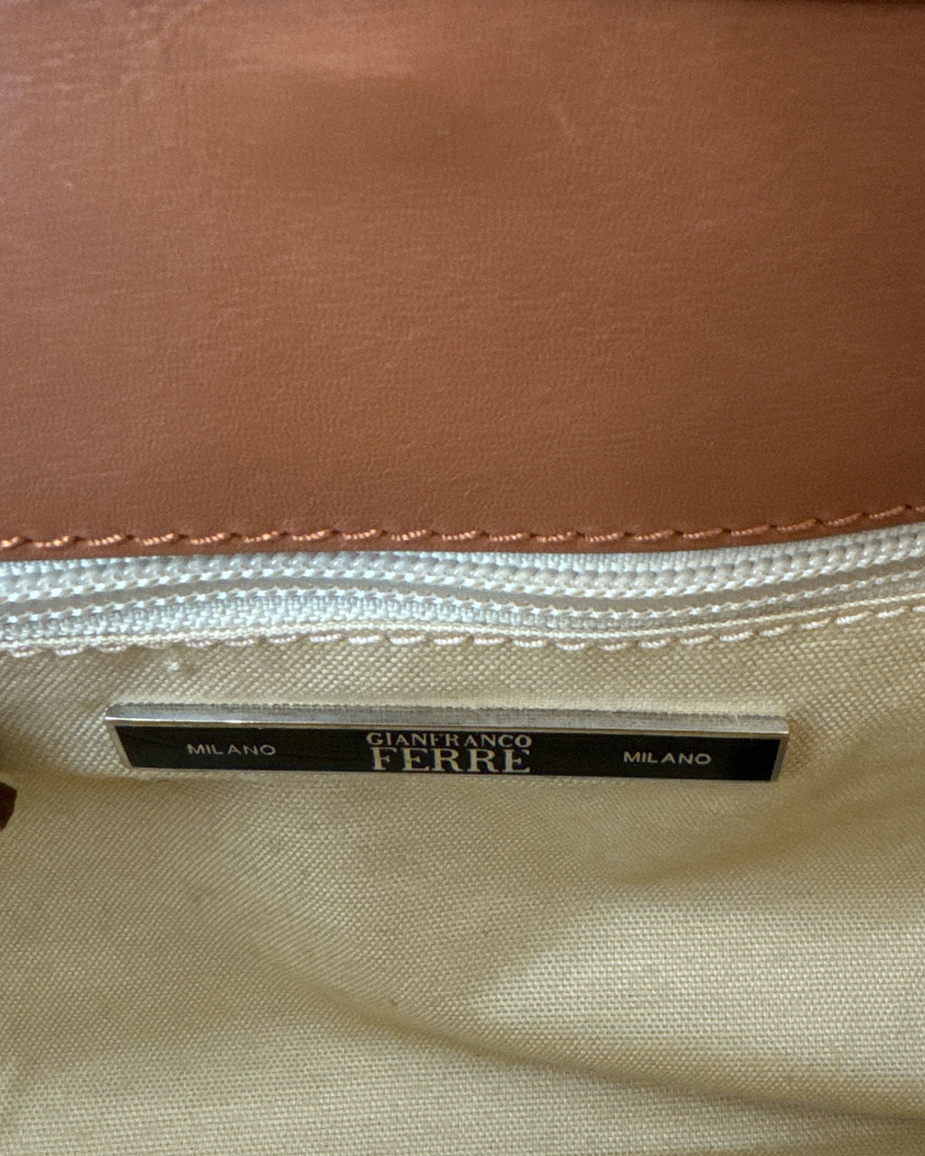 Sac vintage en toile beige et détails violets, Gianfranco Ferré