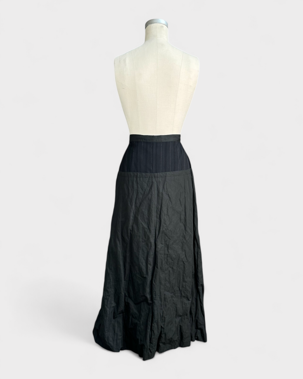 Black skirt, Sarah Pacini, 2