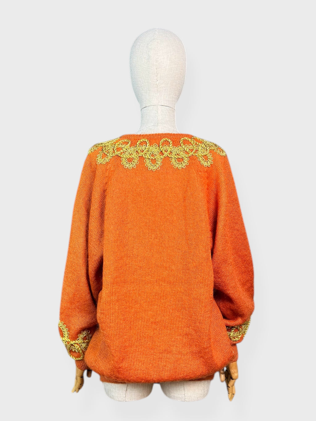 Alfred Sung orange embroidered sweater, size M/L