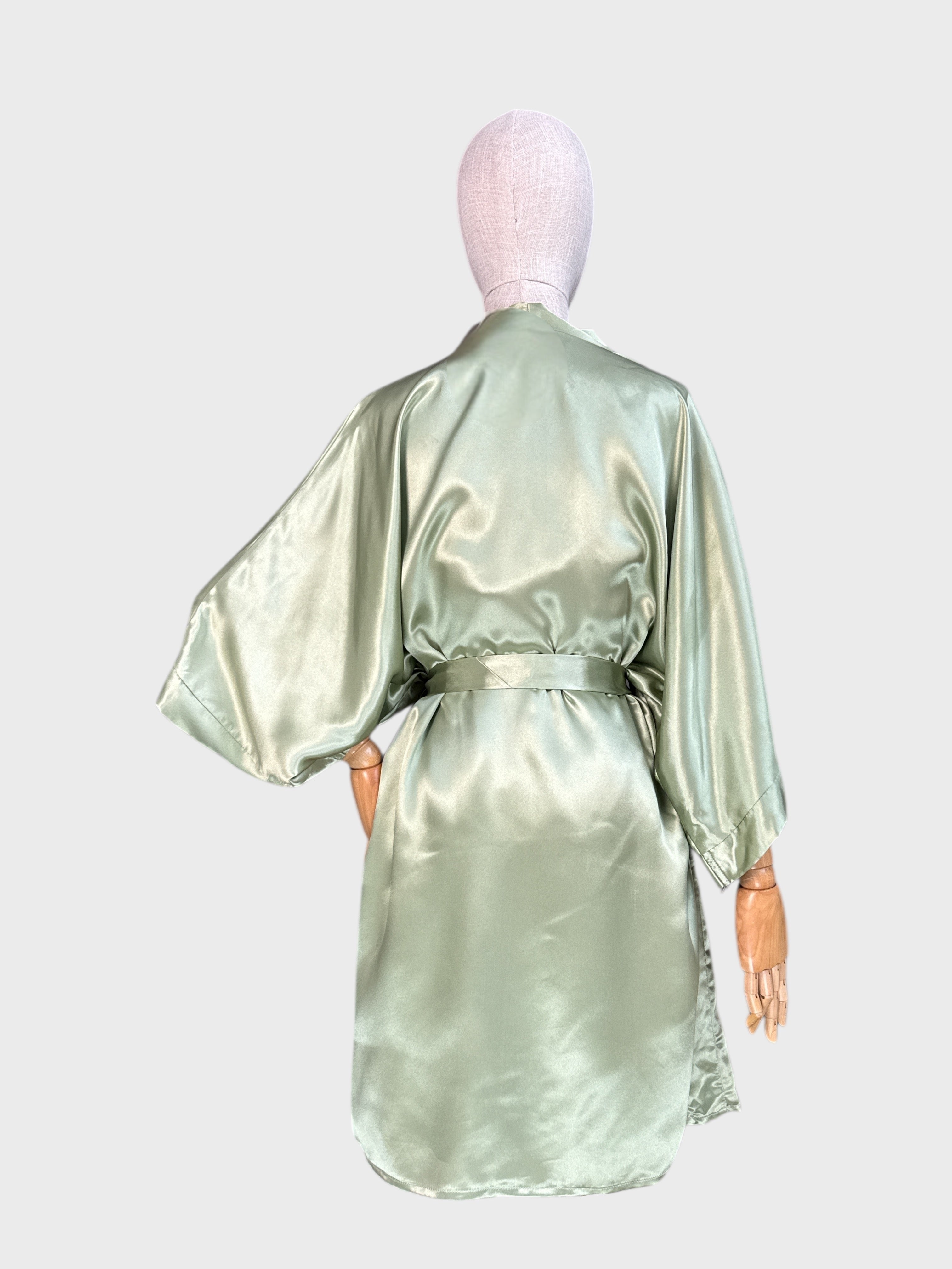 Jai's Intimate satin set, size L