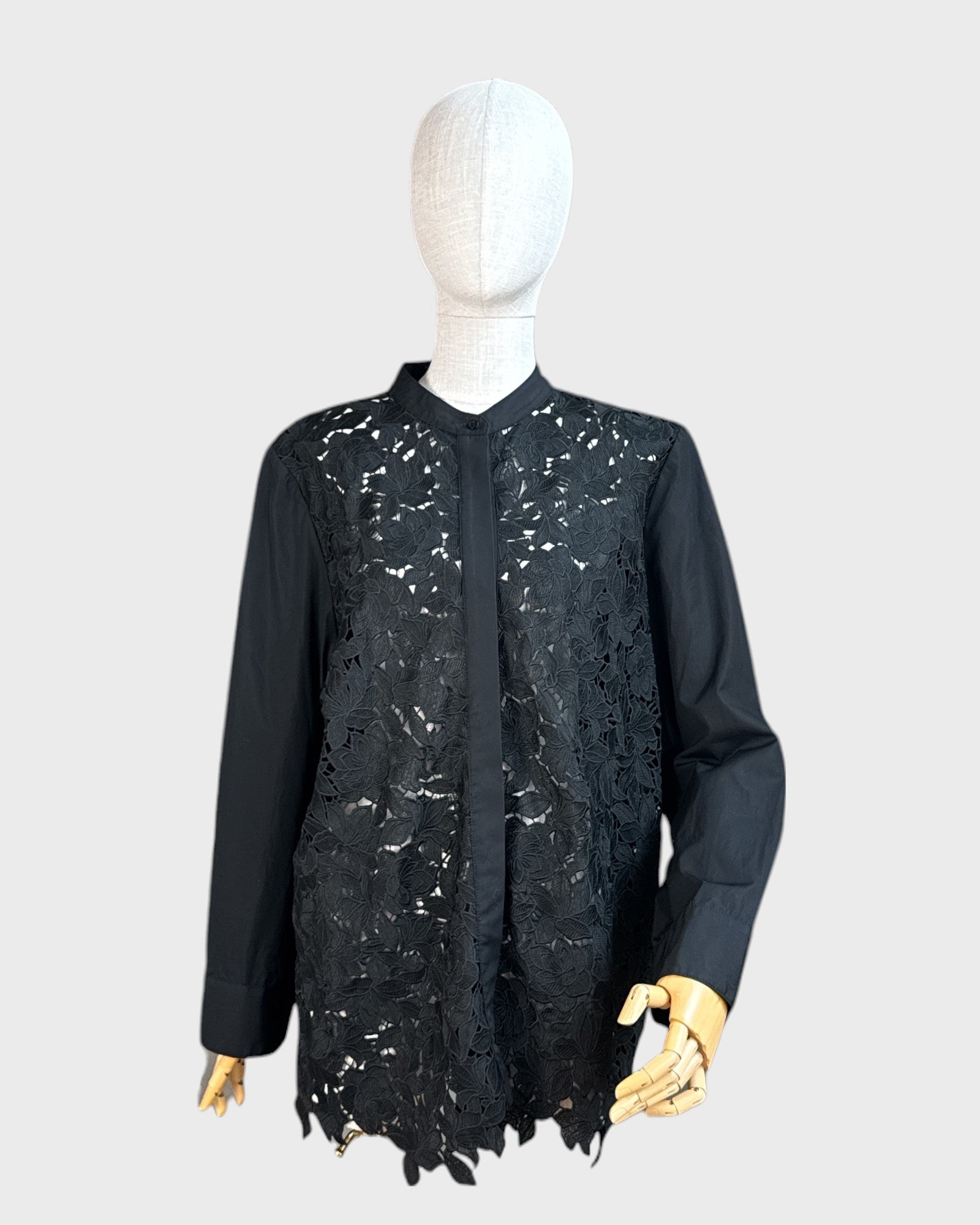 Longue chemise avec dentelle Noir Judith & Charles