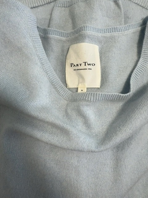 Pull ample Bleu Part two , M